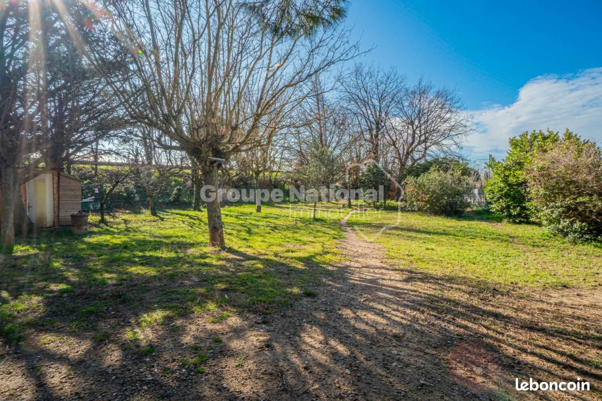 Grundstück in Piolenc, France 750m², Nr. 340844