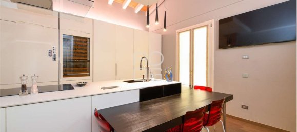 3 bedrooms Villa in Lonato del Garda, Italy No. 151768 9