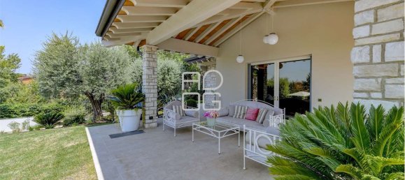 3 bedrooms Villa in Lonato del Garda, Italy No. 151768 16