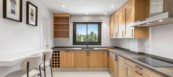 Adosado de 4 dormitorios en Marbella, Spain No. 178257 11