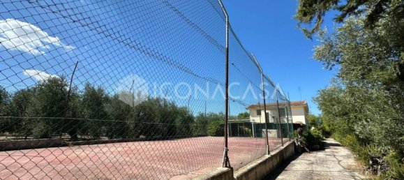 4 bedrooms Villa in Andria, Italy No. 318660 18