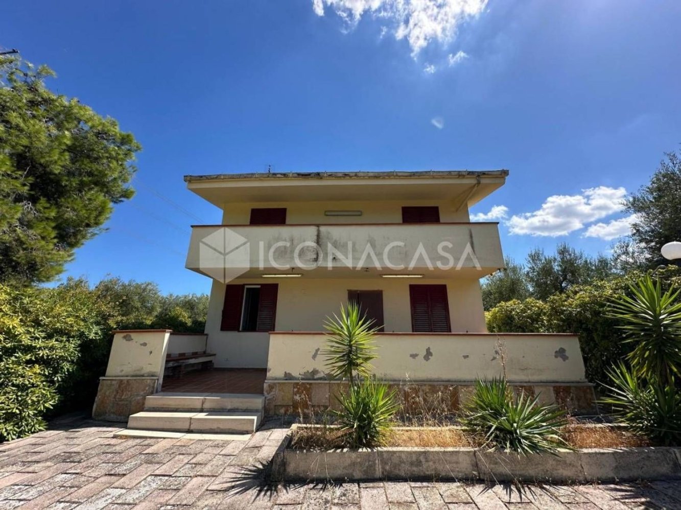 4 bedrooms Villa in Andria, Italy No. 318660