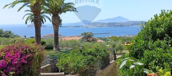 5 bedrooms Apartment in Pozzuoli, Italy No. 326327 7
