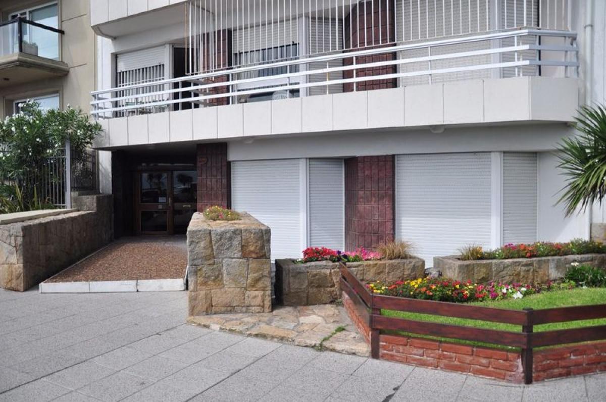 2 bedrooms Apartment in Mar del Plata, Argentina No. 65477