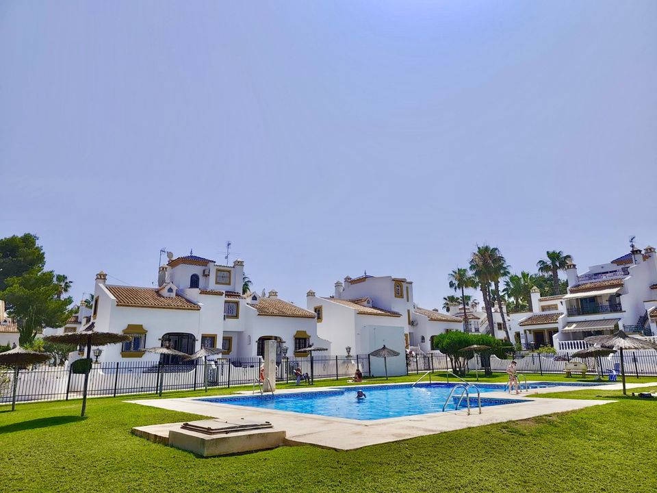 2 bedrooms Apartment in Alicante, Spain No. 181767