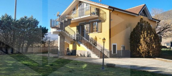 Квартира с 10 комнатами в Кастель ди Сангро, Италия № 22795 4