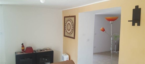 3 rooms Apartment in Castelbellino, Italy No. 85089 8