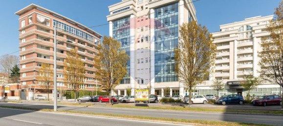 8-Zimmer Büro in Gallarate, Italy, Nr. 54853 2