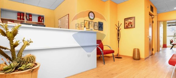 8-Zimmer Büro in Gallarate, Italy, Nr. 54853 6