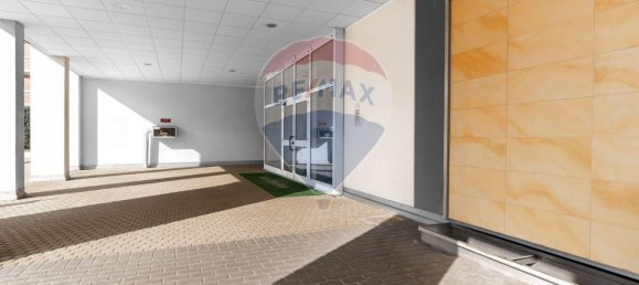 8-Zimmer Büro in Gallarate, Italy, Nr. 54853 4