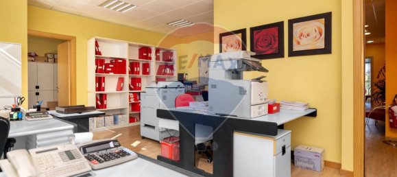 8-Zimmer Büro in Gallarate, Italy, Nr. 54853 11