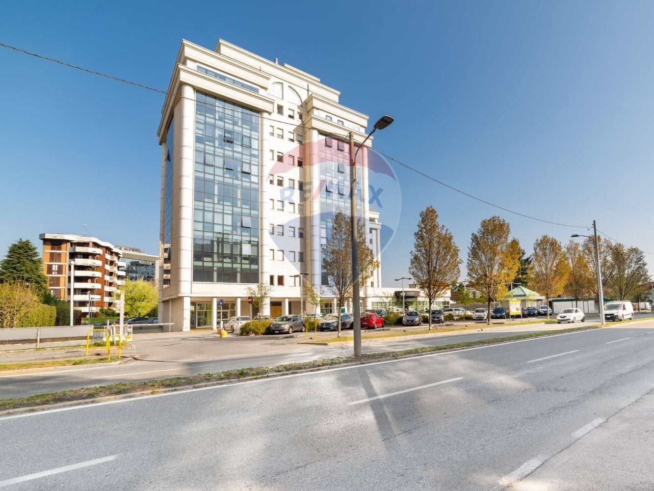 8-Zimmer Büro in Gallarate, Italy, Nr. 54853