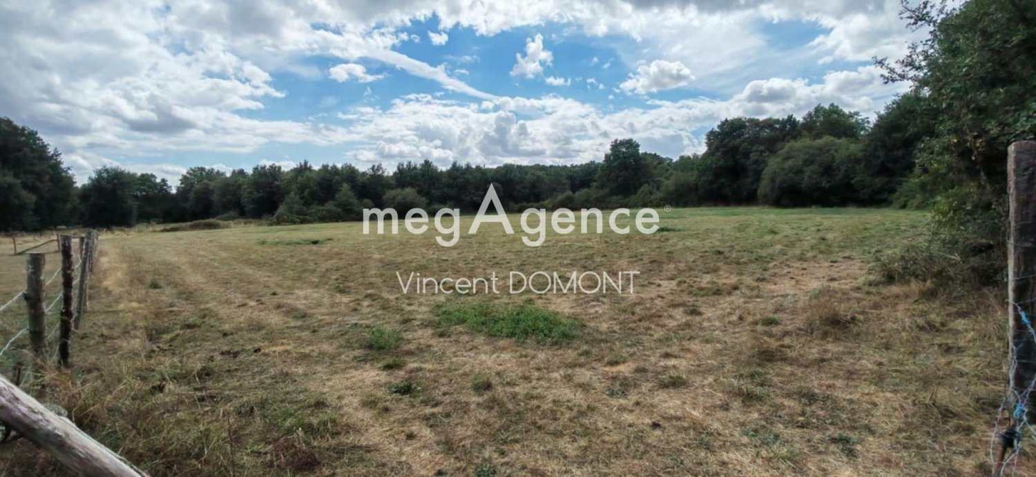 Terreno en Mezeray, France No. 357598