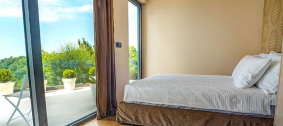 3 bedrooms Commercial property in Budva, Montenegro No. 174 9