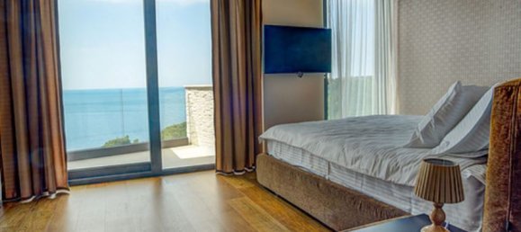 3 bedrooms Commercial property in Budva, Montenegro No. 174 16