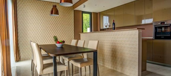 3 bedrooms Commercial property in Budva, Montenegro No. 174 12