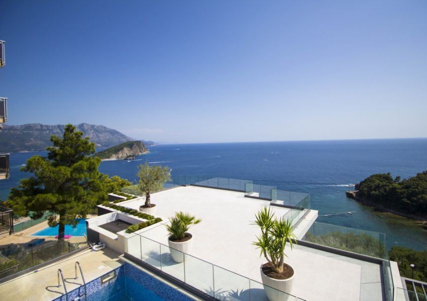 3 bedrooms Commercial property in Budva, Montenegro No. 174