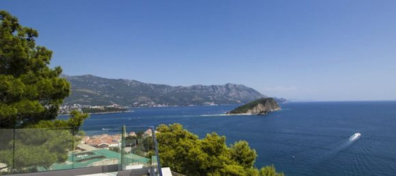 3 bedrooms Commercial property in Budva, Montenegro No. 174 3