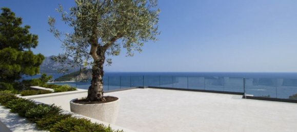 3 bedrooms Commercial property in Budva, Montenegro No. 174 20