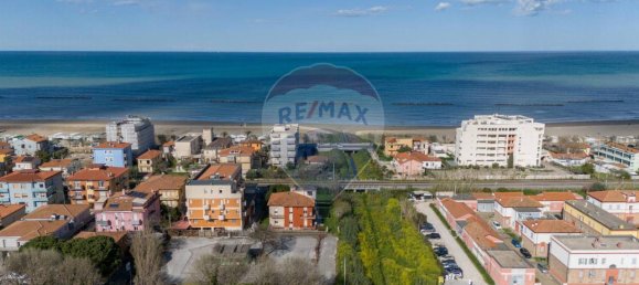 16 rooms House in Senigallia, Italy No. 2258 10
