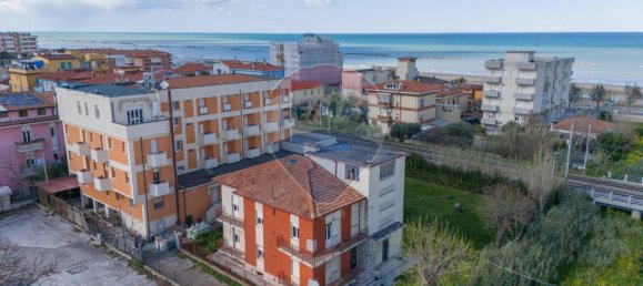16 rooms House in Senigallia, Italy No. 2258 3