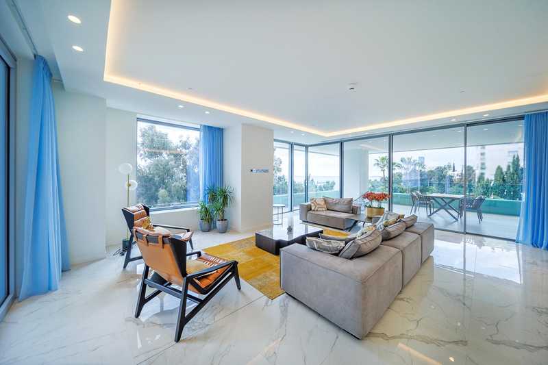 4 Schlafzimmer Wohnung in Agios Tychonas, Cyprus, Nr. 8038