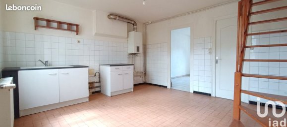 3 bedrooms House in Troyes, France No. 73805 3