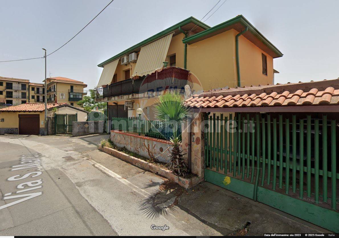 3 bedrooms House in Catania, Italy No. 55536