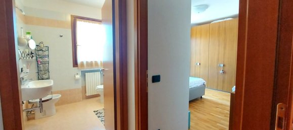 3 rooms Apartment in Teolo, Italy No. 286356 8