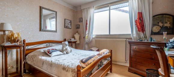 5 bedrooms House in Paray-Vieille-Poste, France No. 344773 12