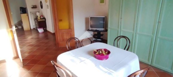 4 غرف نوم فيلا في Cervaro, Italy رقم 206813 32