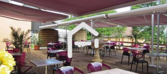 246m² Commercial property in Arnac-Pompadour, France No. 313087 13