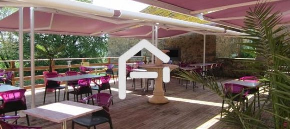 246m² Commercial property in Arnac-Pompadour, France No. 313087 14