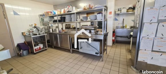 246m² Commercial property in Arnac-Pompadour, France No. 313087 6
