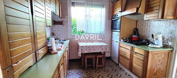 Casa de 5 dormitorios en Val-d'Oise, France No. 329557 3