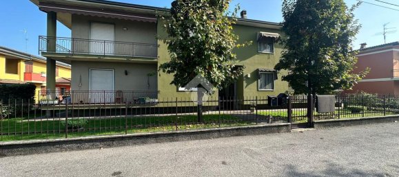 3 rooms Apartment in Pontoglio, Italy No. 6005 26