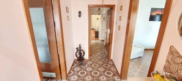 Дом с 4 комнатами в Фьорано Моденесе, Италия № 33599 6