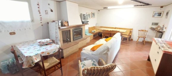 Дом с 4 комнатами в Фьорано Моденесе, Италия № 33599 13