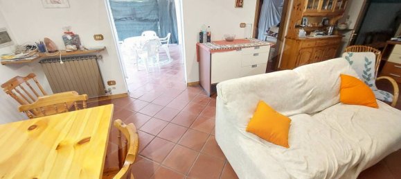 Дом с 4 комнатами в Фьорано Моденесе, Италия № 33599 11