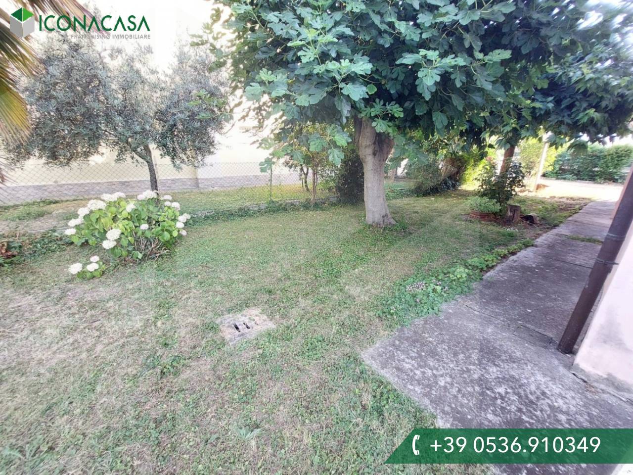 Дом с 4 комнатами в Фьорано Моденесе, Италия № 33599