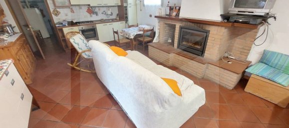 Дом с 4 комнатами в Фьорано Моденесе, Италия № 33599 12