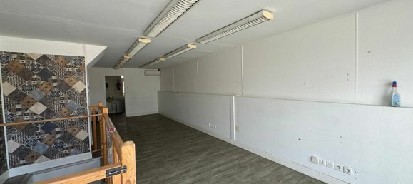 Коммерческая недвижимость 47м² в Вильнёв-сюр-Ло, Франция № 355082 6