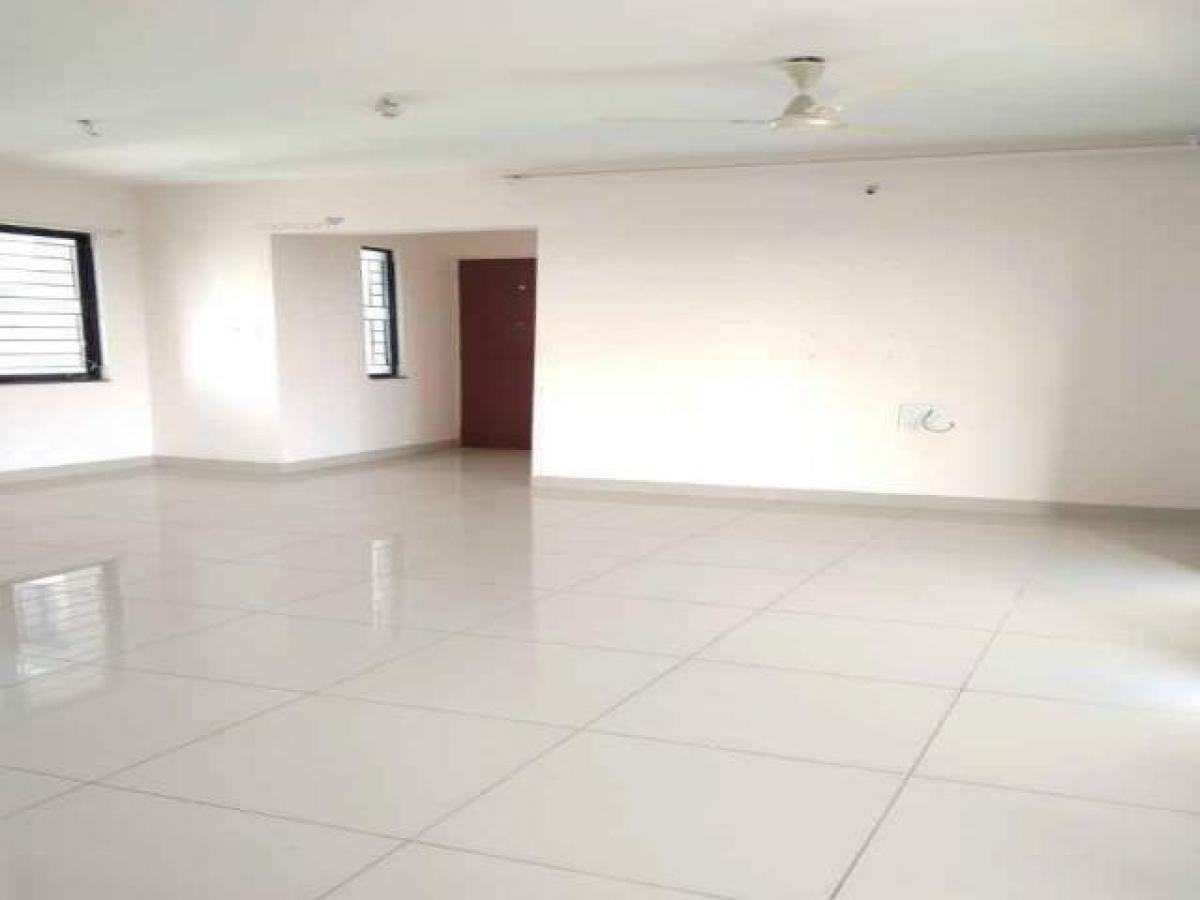 3 bedrooms House in Pune, India No. 54556