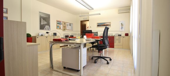 Apartamento T3 em Montebello Vicentino, Italy N.º 315401 2