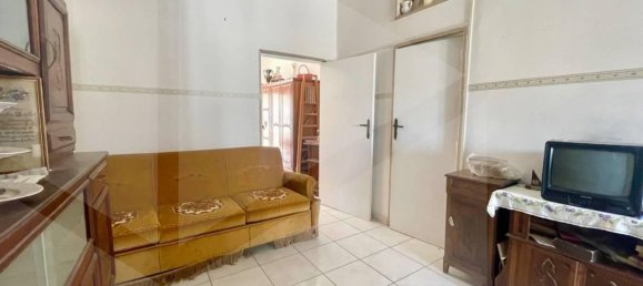 2 rooms Apartment in Andria, Italy No. 26695 5