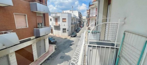 2 rooms Apartment in Andria, Italy No. 26695 26