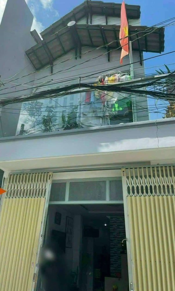 38.5m² Townhouse in District 7, Vietnam No. 9755
