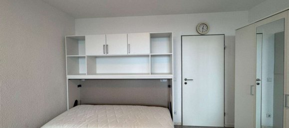 Studio in Dusseldorf, Germany No. 322815 6