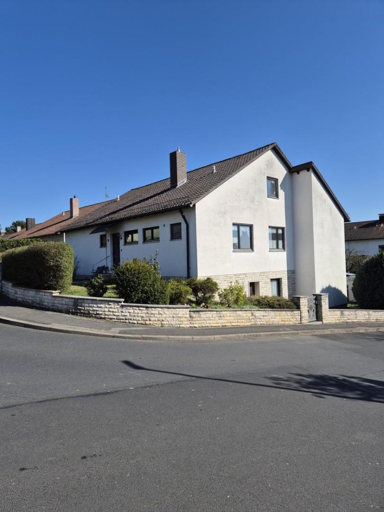 4 bedrooms House in Wurzburg, Germany No. 331519