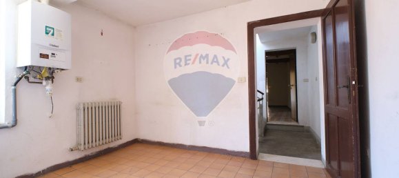 3 rooms Apartment in San Secondo Parmense, Italy No. 291829 6